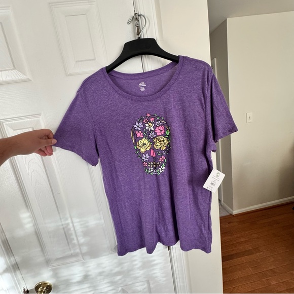 Way to Celebrate L (12-14) Purple Flower Skull Graphic Tee Halloween - Picture 5 of 8
